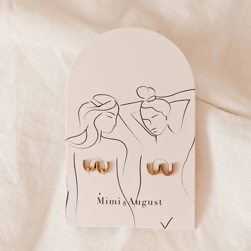 NEW | Minimal earrings, boobs shaped!
